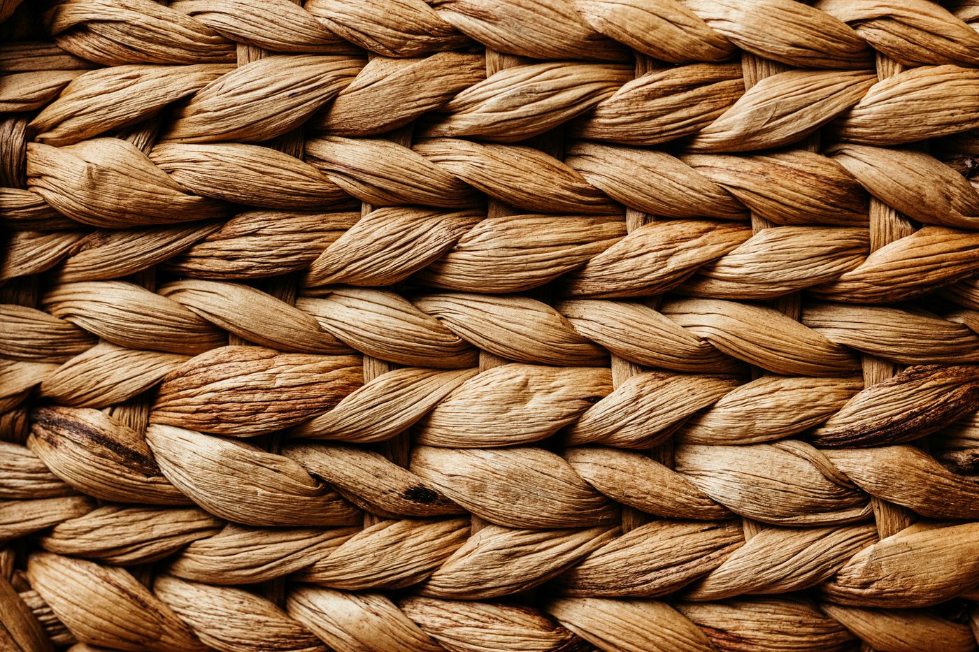 Corda artesanal produzida com fibra de coco longa trançada